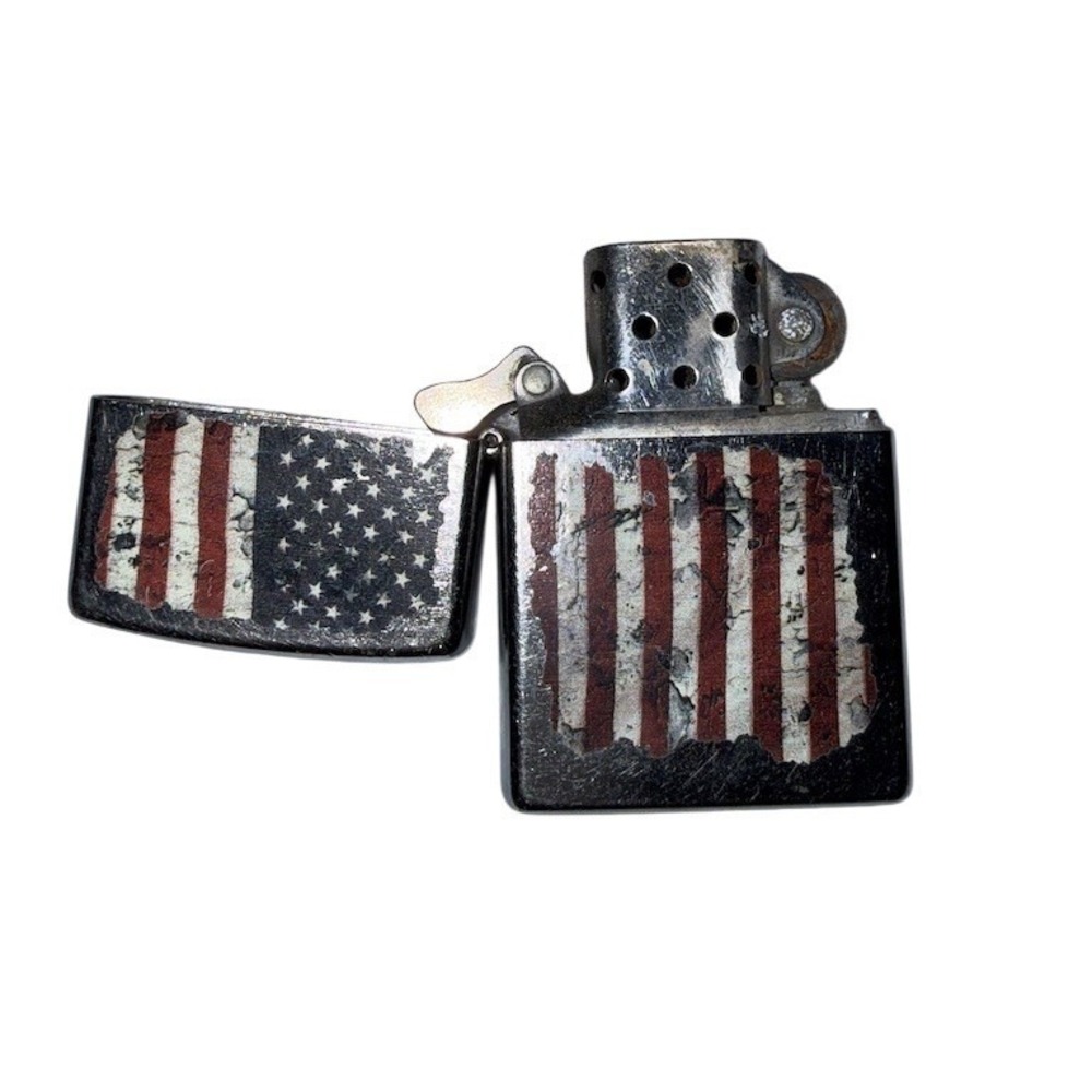 Zippo Windproof‎ Pocket Lighter Distressed American Flag Design Black Matte